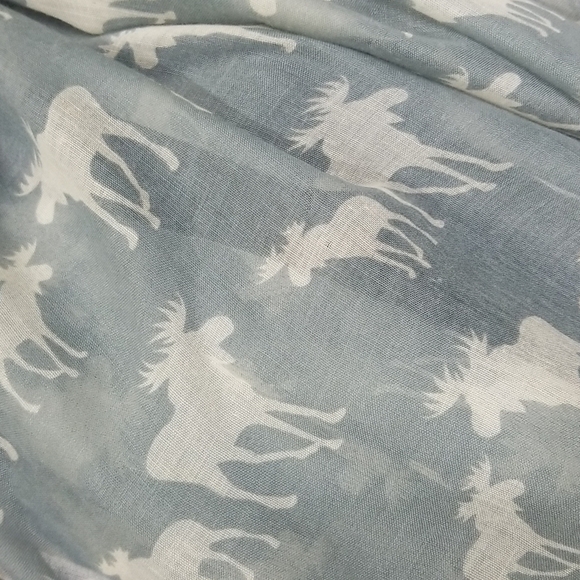 Moose Infinity scarf - Picture 1 of 4